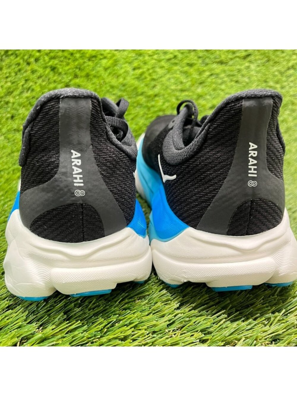 Hoka One One Arahi 8 Mens Size 8.5EE Black White Athletic Running Shoes Sneakers